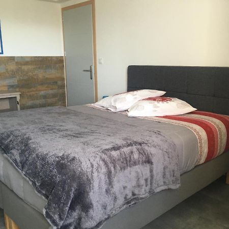 Appartement T2 Independant Dans Maison Pugny-Chatenod Εξωτερικό φωτογραφία